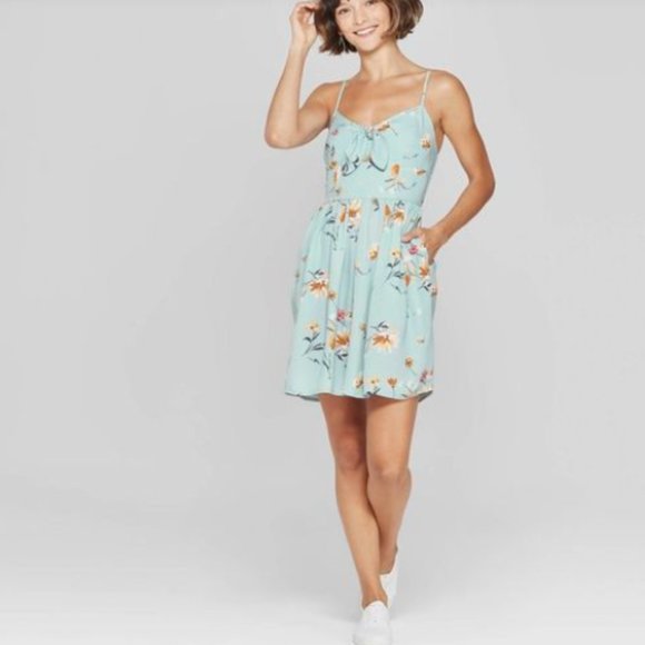 Xhilaration Dresses & Skirts - Floral Print V-Neck Strappy Tie Front Dress - Xhil